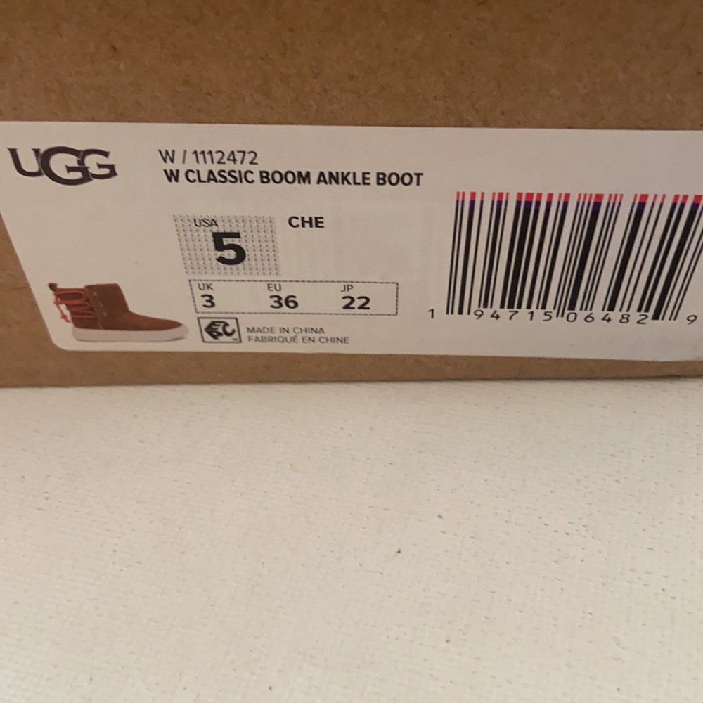 UGG boots - Picture 11 of 13